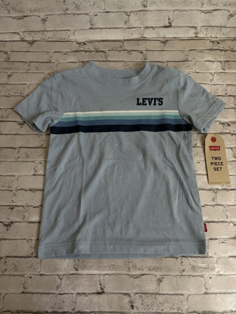 Levi’s Boys Blue T-Shirt Size 4 NWT